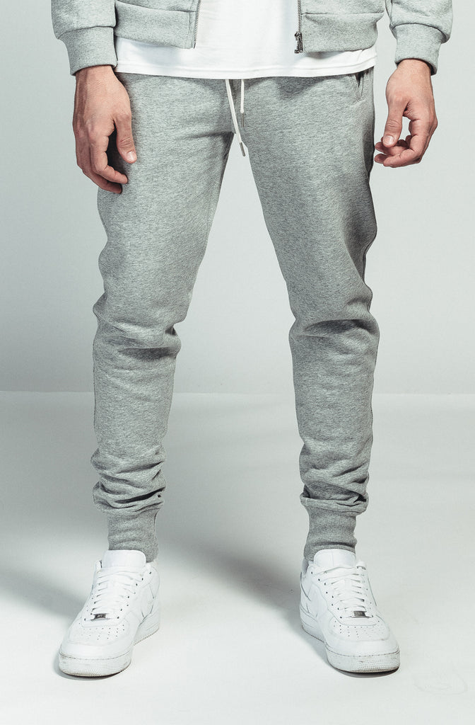 How to style grey joggers for men